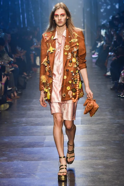 Look 26